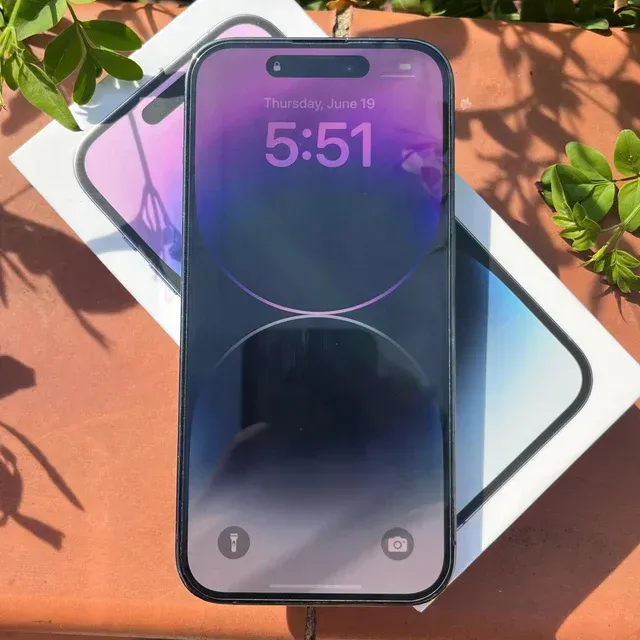 iPhone 14 Pro - Púrpura Barcelona - foto 2