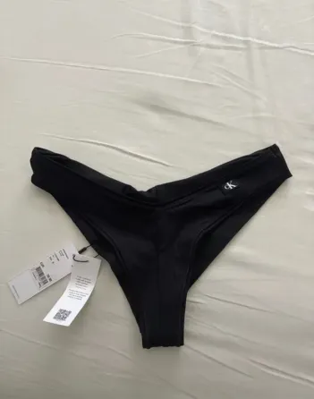 Braguita Calvin Klein negra Alcobendas