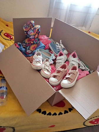 Vendo caja ropita Nina de 2-4anos muy completa Tortosa - foto 1