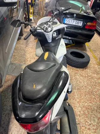 PCX 125cc 2012. porrazo frontal Badajoz