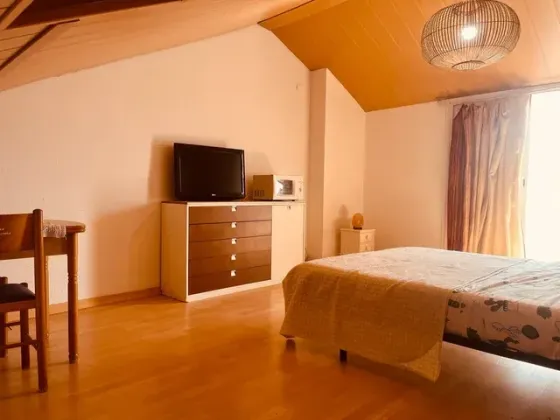 Habitación amueblada con extras Navarra Pamplona