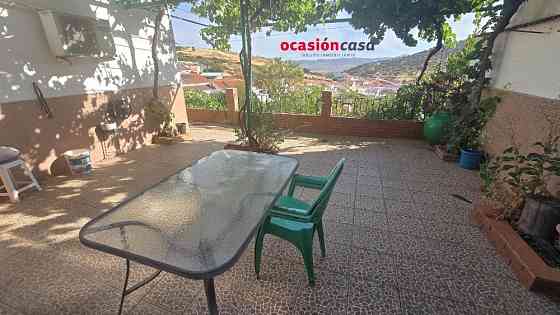 Casa con cochera y gran patio a la venta Cordoba
