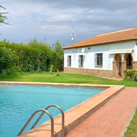 Se vende una parcela de 2.585 metros Malaga