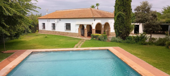 Se vende una parcela de 2.585 metros Malaga