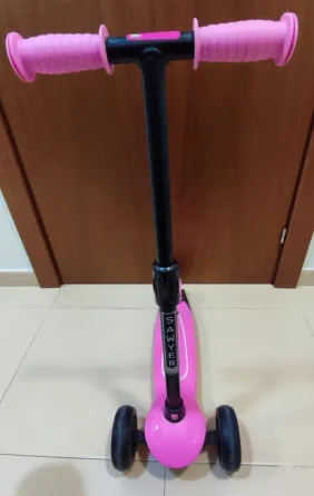 Patinete 3 ruedas rosa Tarragona