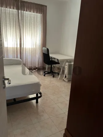 Habitación estudiante - alquiler Granada - foto 1
