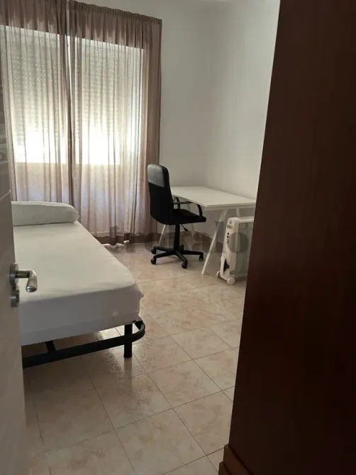 Habitación estudiante - alquiler Granada - foto 1