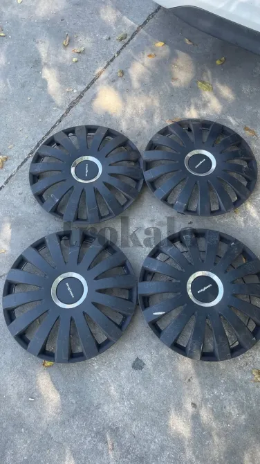 Juego 4 Tapacubos16” marca Goodyear en buen estado Tarragona - foto 1