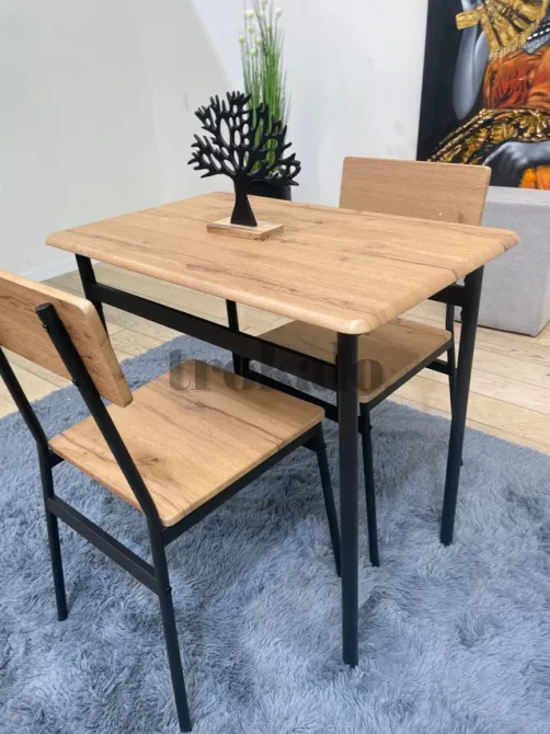Conjunto de Mesa con 2 Sillas – Diseño Práctico y Moderno A Coruna - foto 1