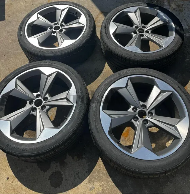 Llantas Audi RS 21” – 255/40R21 compatibles con Audi Q4 e-tron Barcelona - foto 1