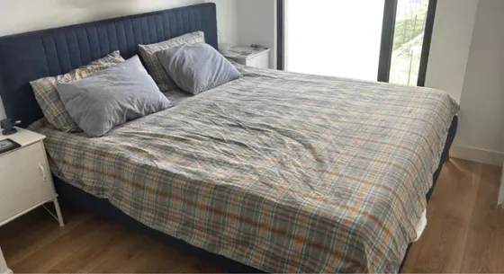 Cama Azul con Cabecero Tapizado – 180×200 cm Vigo