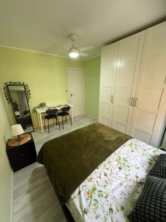 Se aquila habitación para pareja Valencia