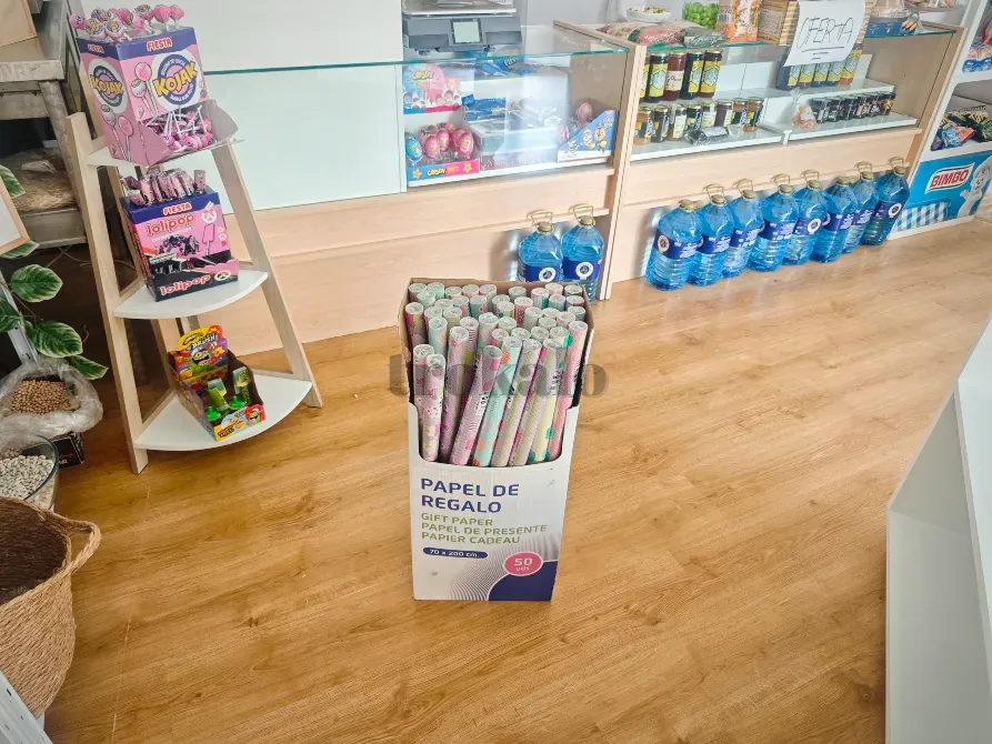 Mobiliario Negocio Ciudad Real - foto 2