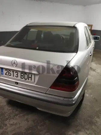 Mercedes C240 Elegance Madrid - foto 3