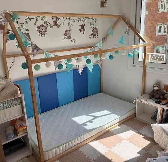 Cama infantil Montessori con colchón Barcelona