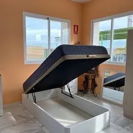 Se Vende Canapé 105X190 Con Colchón Barcelona