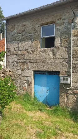 Casa Económica y Con Posibilidades en un Bonito Entorno Pontevedra