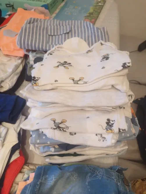 Ropa bebé recién nacido 0@3 meses Reus - foto 2