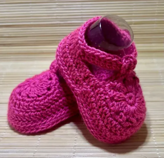 Sandalias de bebé tejidas a crochet Tarragona