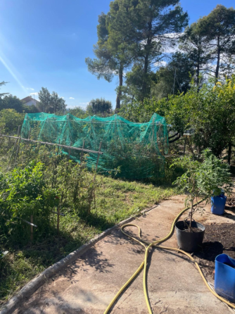 Venta de Casa a 4 Vientos + 2 Parcelas Incluidas Manresa