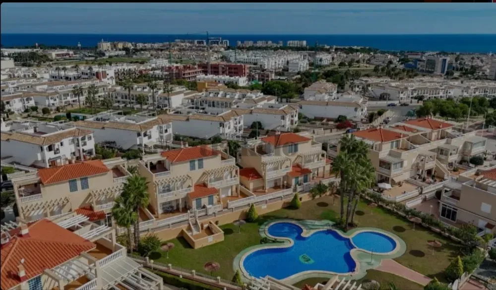 Bungalow Esquina 3 Dromitorios 2 Baños Punta Prima Alicante - foto 2