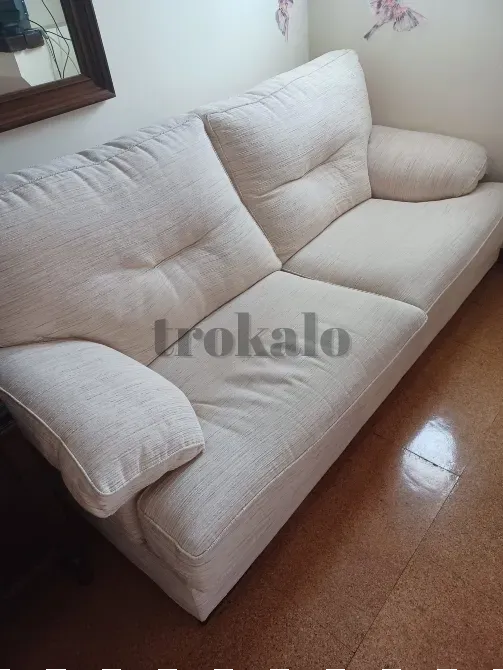 Sofá de Dos Plazas Muy Amplias, en Muy Buen Estado. Avila - foto 2