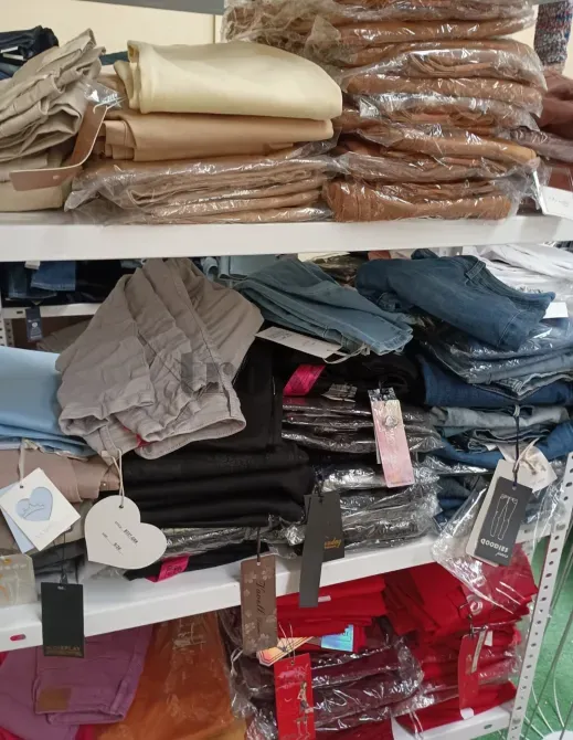 Lote 2200 Prendas Nuevas Verano Invierno Alcala de Henares - foto 6