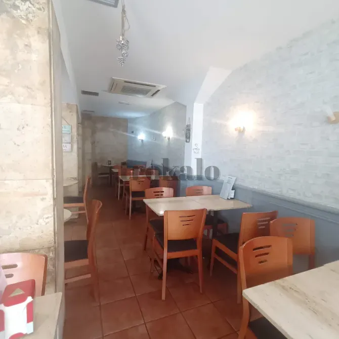 Se Traspasa Bar-Cafetería Sant Feliu de Llobregat - foto 2