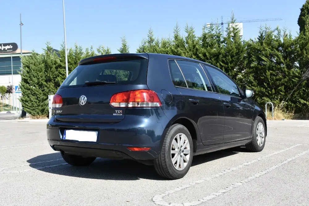 Volkswagen Golf 1.6Tdi CR Bluemotion Last Edition 10 Barcelona - foto 3