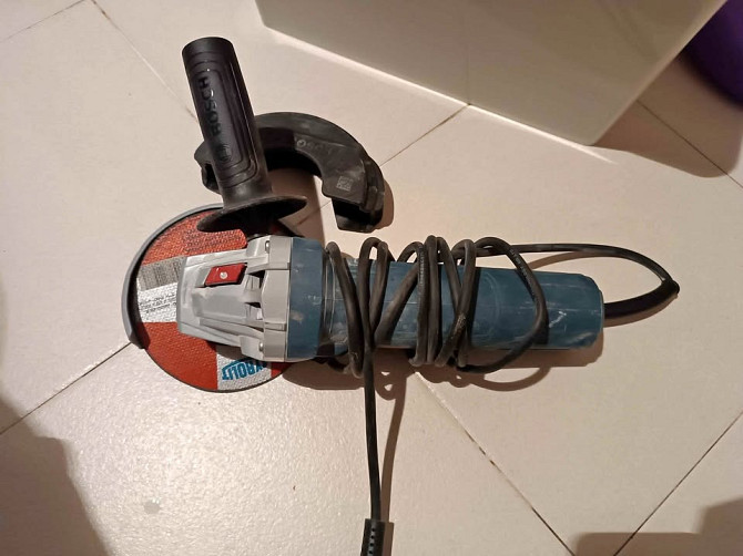 Radial Bosch con cable Reus - foto 1