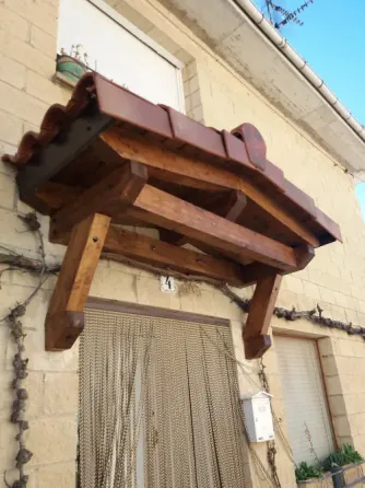 Cubiertas Y Tejados Del Rio Gasteiz / Vitoria