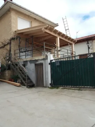 Cubiertas Y Tejados Del Rio Gasteiz / Vitoria