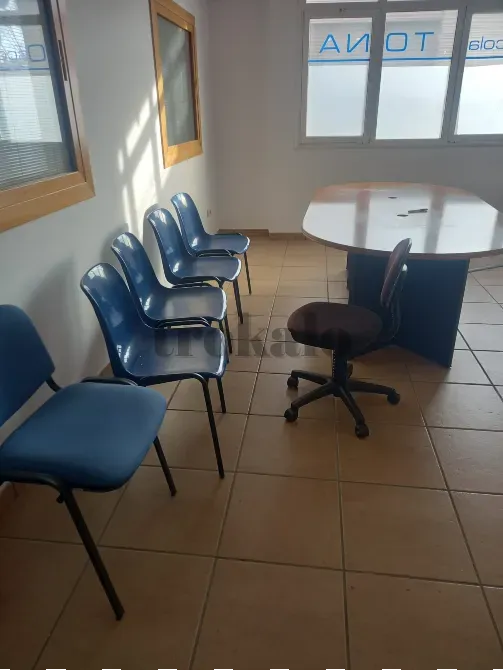 Mesa Reuniones Mas 4 Sillas Vic - foto 1