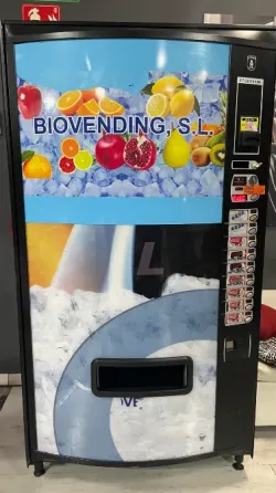 Maquina Expendedora Aguas y Latas Azkoyen Manlleu