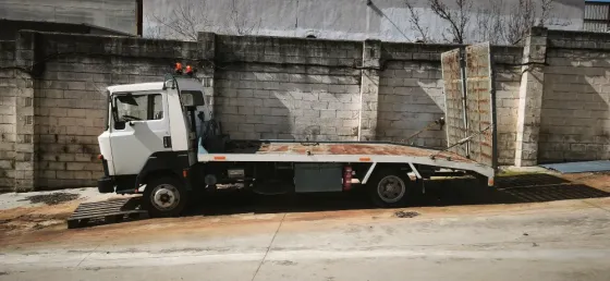 SE Vende Nissan Modelo L80 09 (V-1803-DK) Fecha 26/02/1990 Lucena