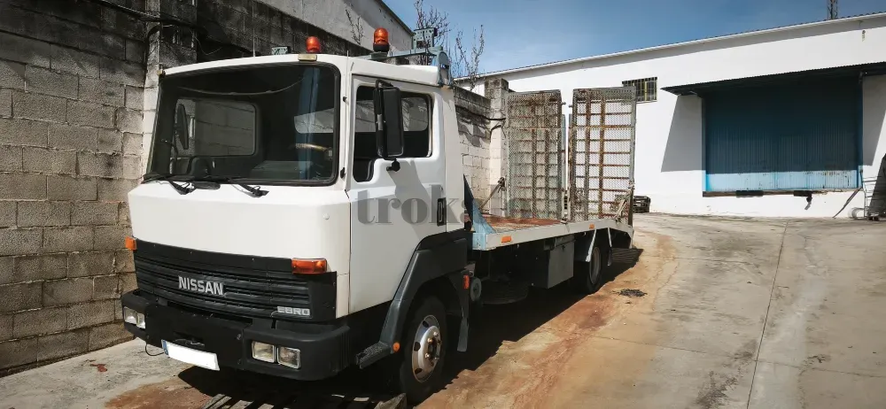 SE Vende Nissan Modelo L80 09 (V-1803-DK) Fecha 26/02/1990 Lucena - foto 1