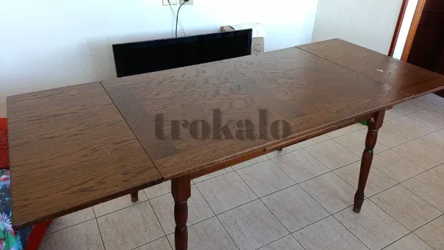 Vendo Mesa de Comedor de Madera Con Diseño Clásico Galdakao - foto 2