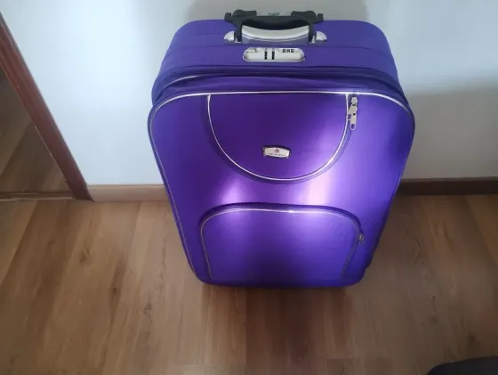 Vendo Maleta Grande Con Ruedas Tarragona