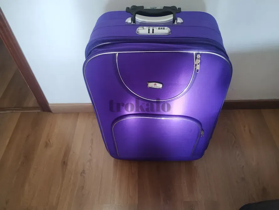 Vendo Maleta Grande Con Ruedas Tarragona - foto 1