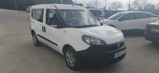 SE Vende Fiat Doblo Cargo Combi 1.3Mjet Lucena