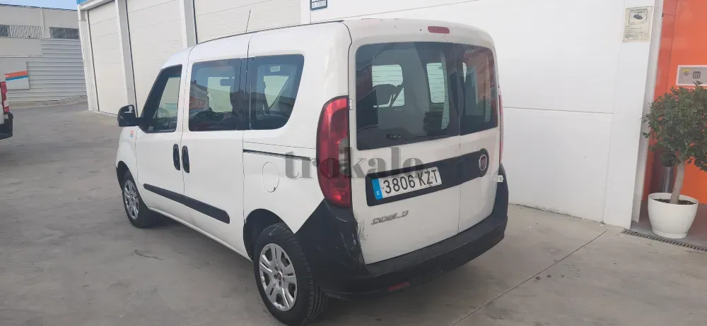 SE Vende Fiat Doblo Cargo Combi 1.3Mjet Lucena - foto 3