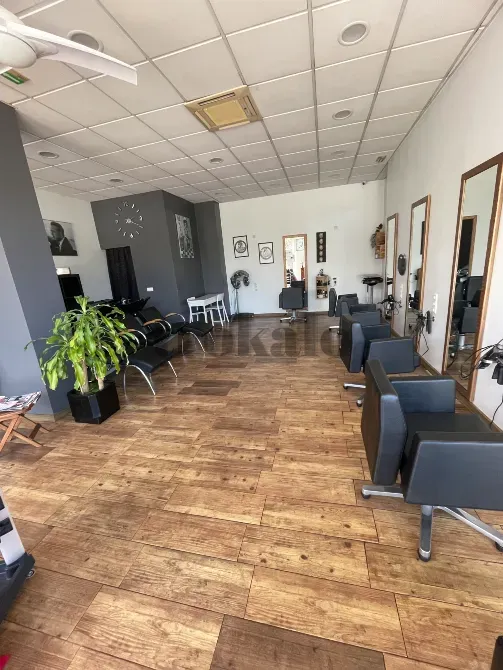 Peluqueria en Traspaso Gijon - foto 1