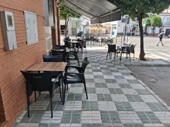 Traspaso Abacería en la Avenida Principal de Bormujos Sevilla