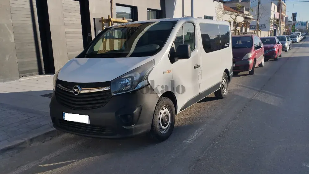 Opel Vivaro 9 Plazas Lucena - foto 1