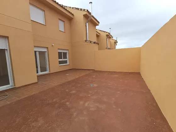 Adosado EN Requena Valencia