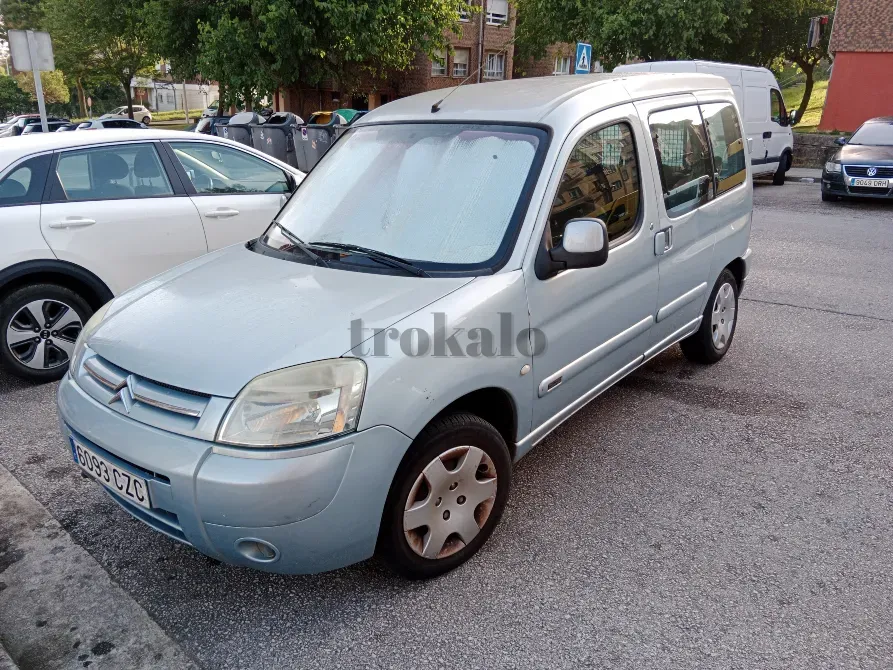 Vendo Citroën Berlingo 2.0 Hdi SX Plus Santander - foto 3