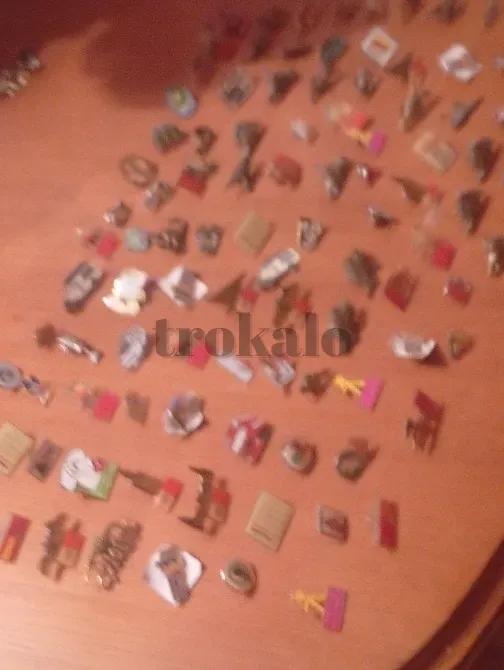 Lote de 100 Pins Variados Pontevedra - foto 2
