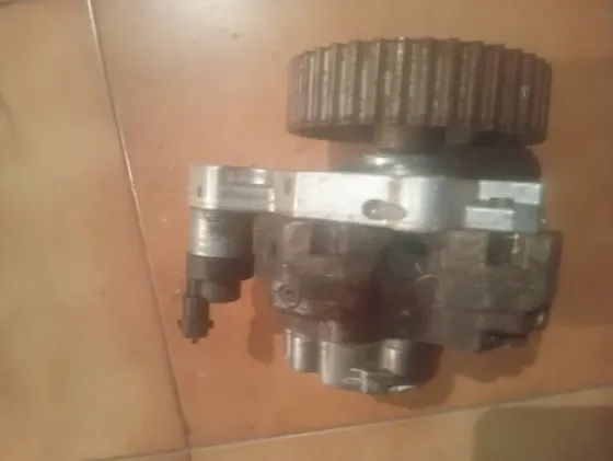 Bomba Inyectora de Renault Laguna Año 2Oo Pontevedra