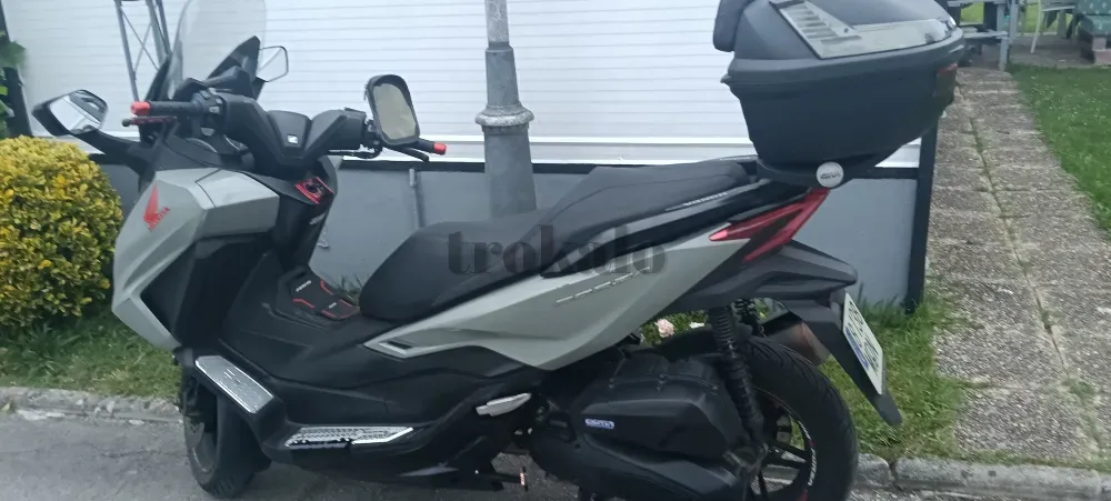 Honda Forza 125Cc Año 20 Portugalete - foto 1