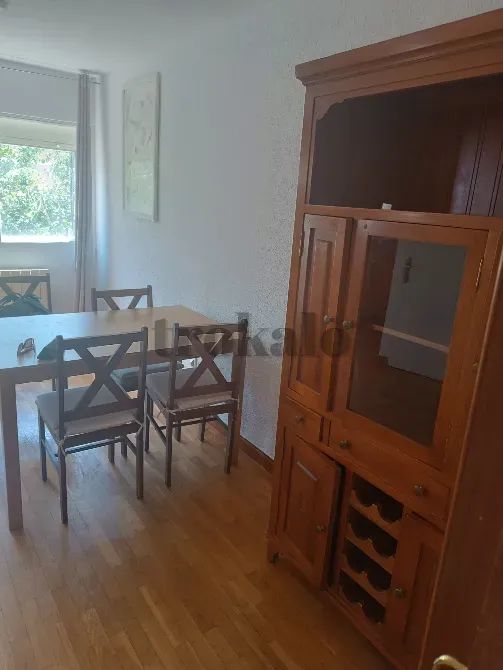Mueble de Pino Macizo Con Botellero, Cajones de Almacenamiento y Repisas City Center - foto 2